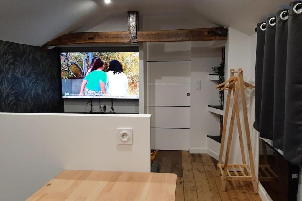 Studio Chaleureux En Hyper Centre Charleville-Mezieres Bagian luar foto